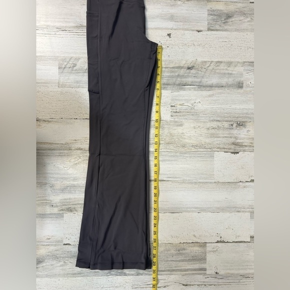 NWT Women's Bootcut Yoga Pants with Pockets Sz M or L - Picture 7 of 10
